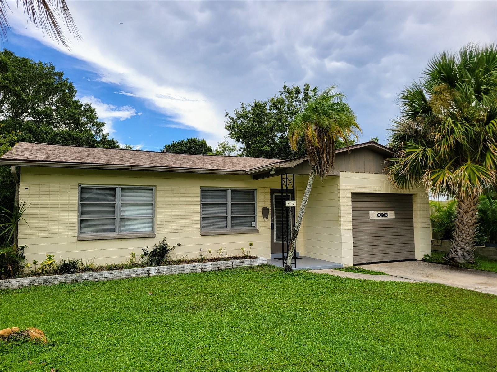 Image 2 of 21 For 755 42nd Avenue N