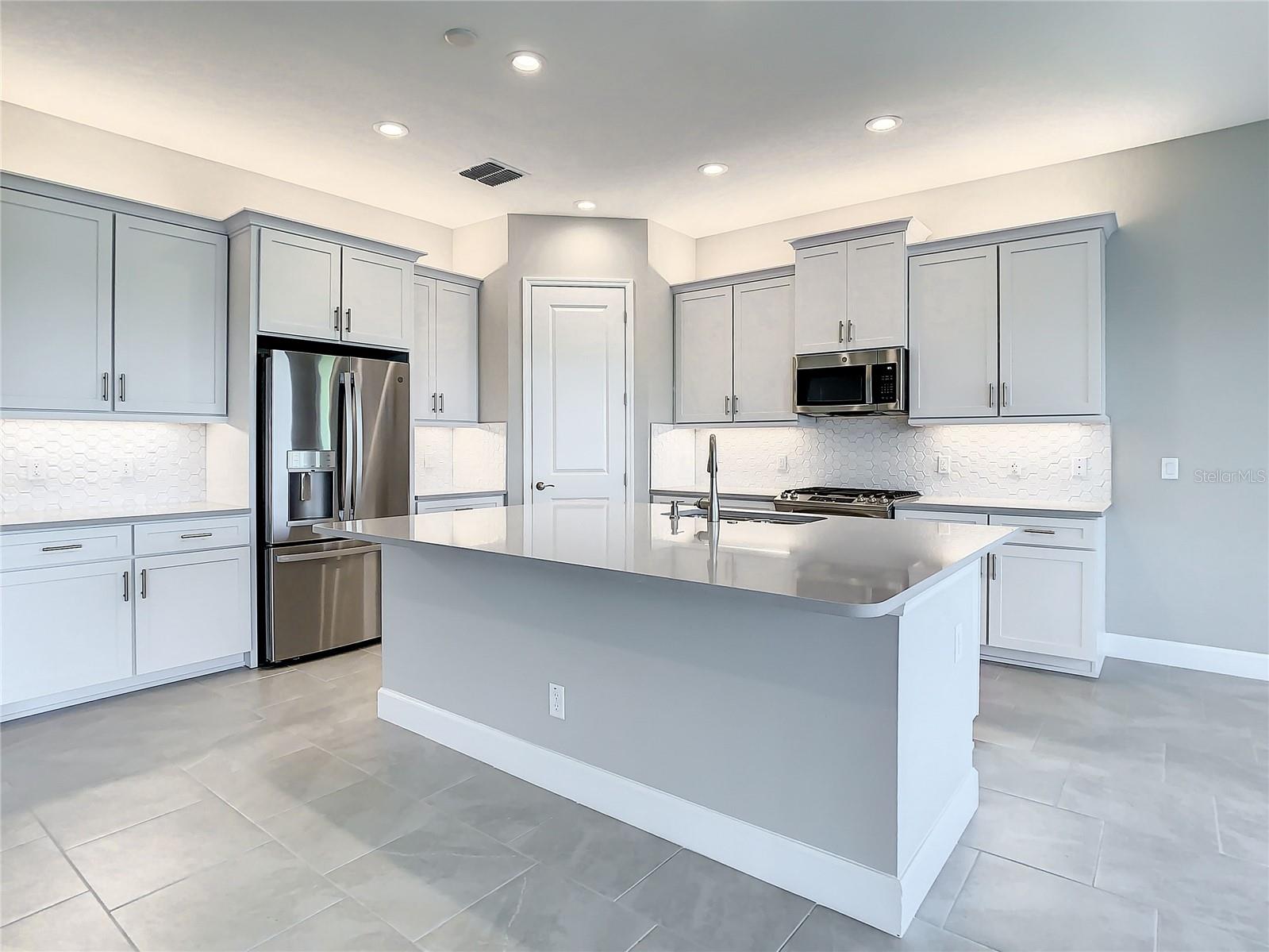 Image 6 of 65 For 4861 Sevilla Shores Drive