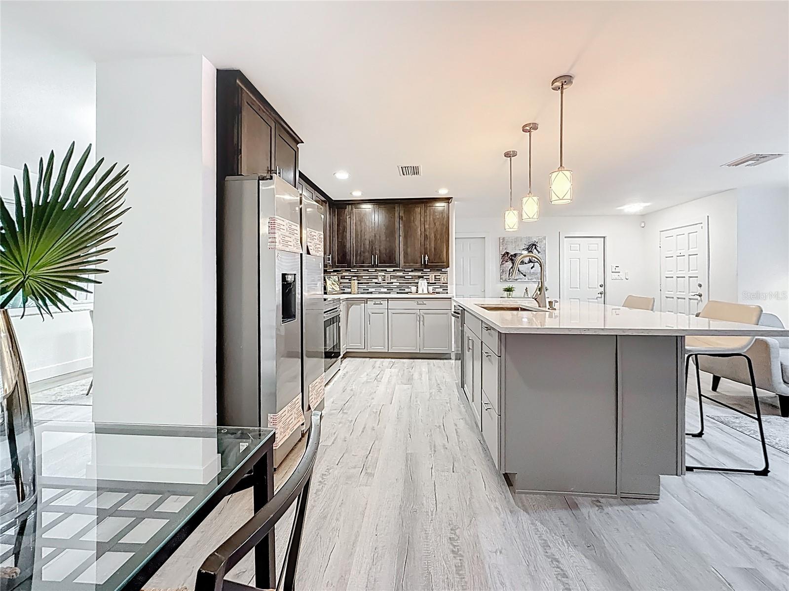 Image 21 of 65 For 7125 Shore Drive S