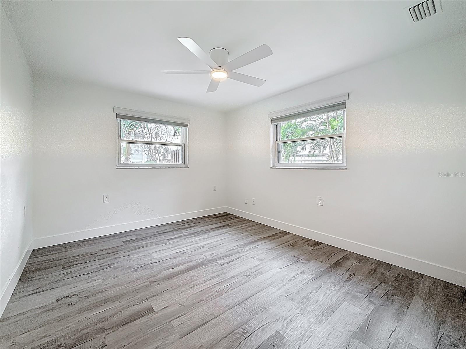 Image 30 of 65 For 7125 Shore Drive S