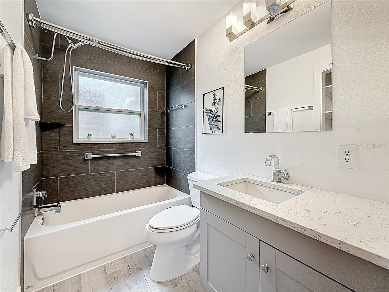 Image 31 of 65 For 7125 Shore Drive S