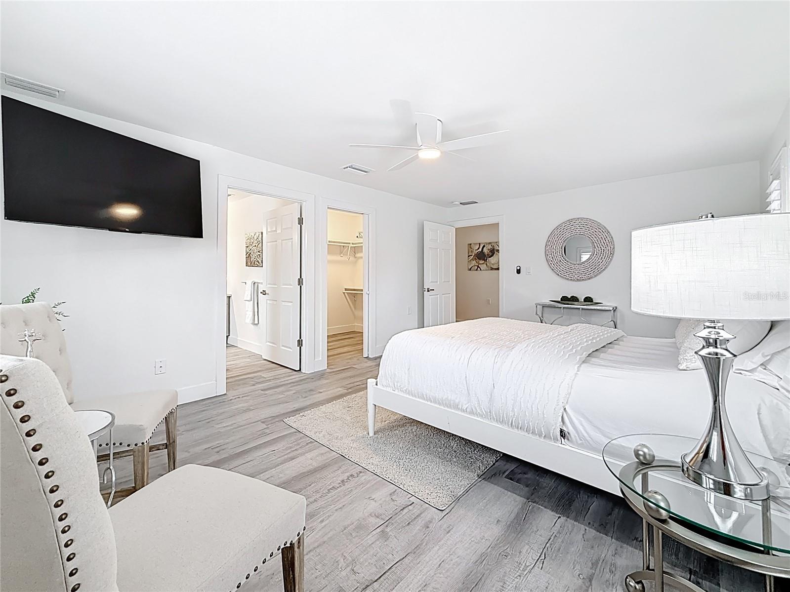 Image 37 of 65 For 7125 Shore Drive S