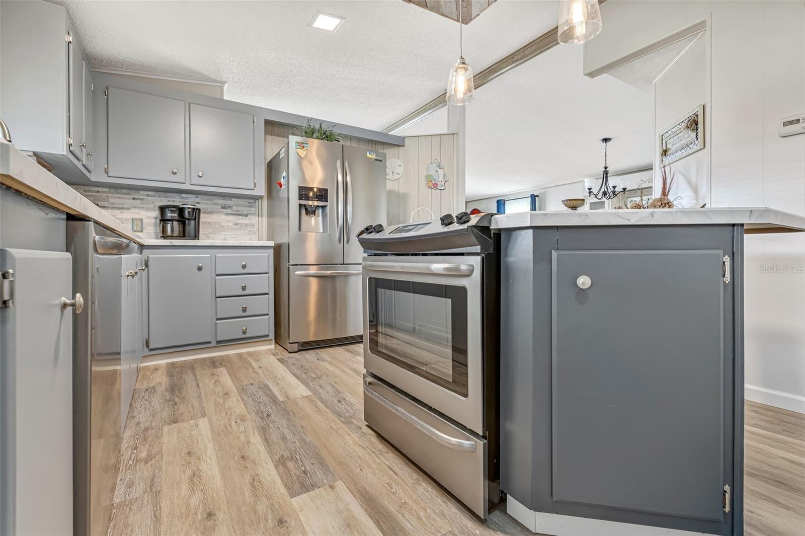 Image 11 of 82 For 865 Iglesia Drive