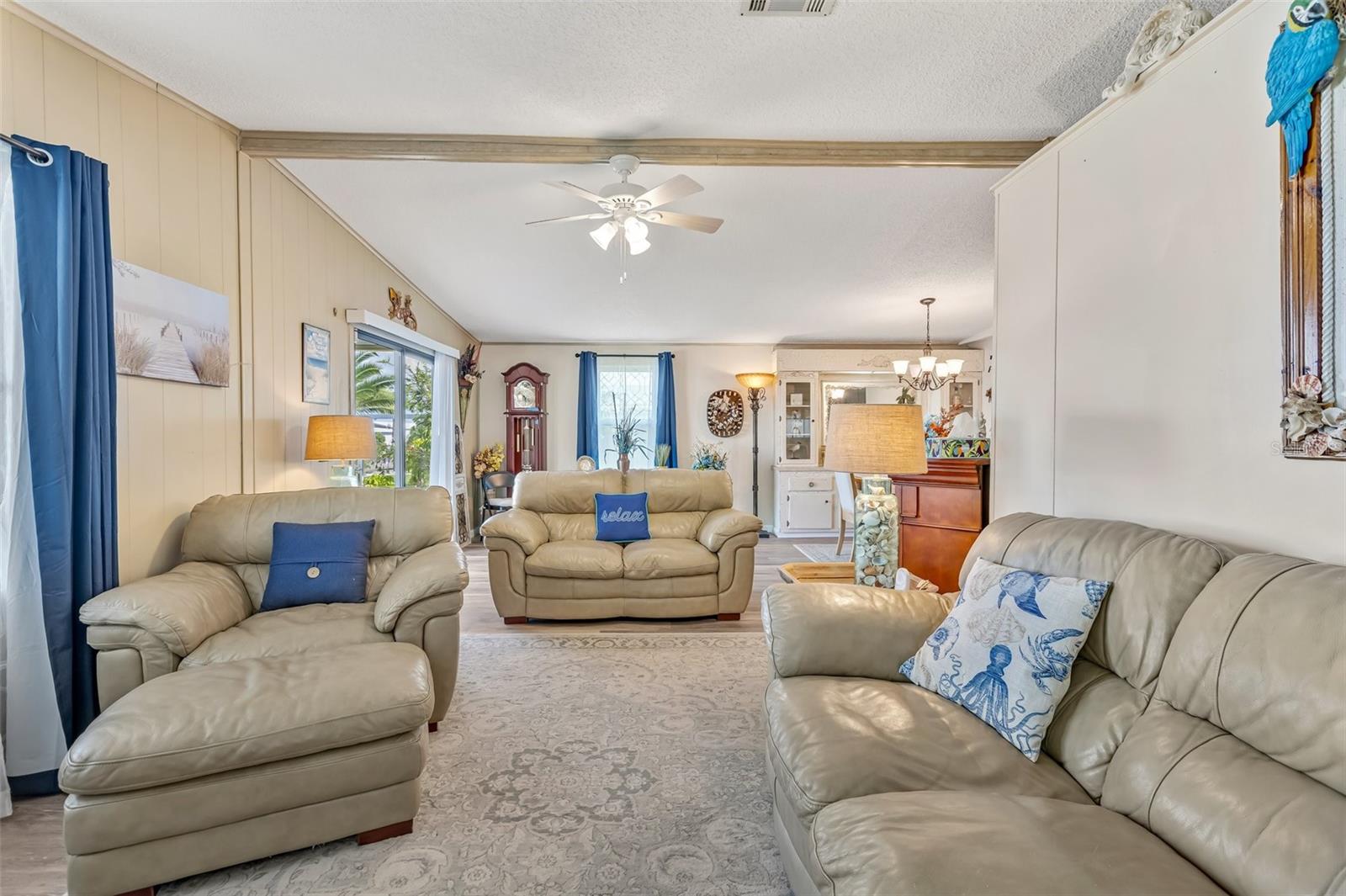 Image 15 of 82 For 865 Iglesia Drive