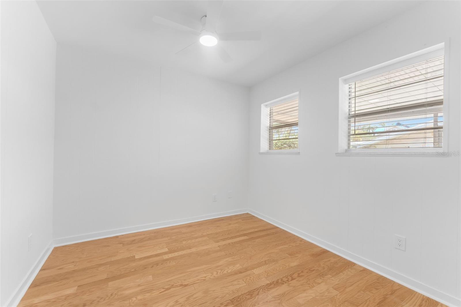 Image 15 of 32 For 125 8th Avenue Ne A