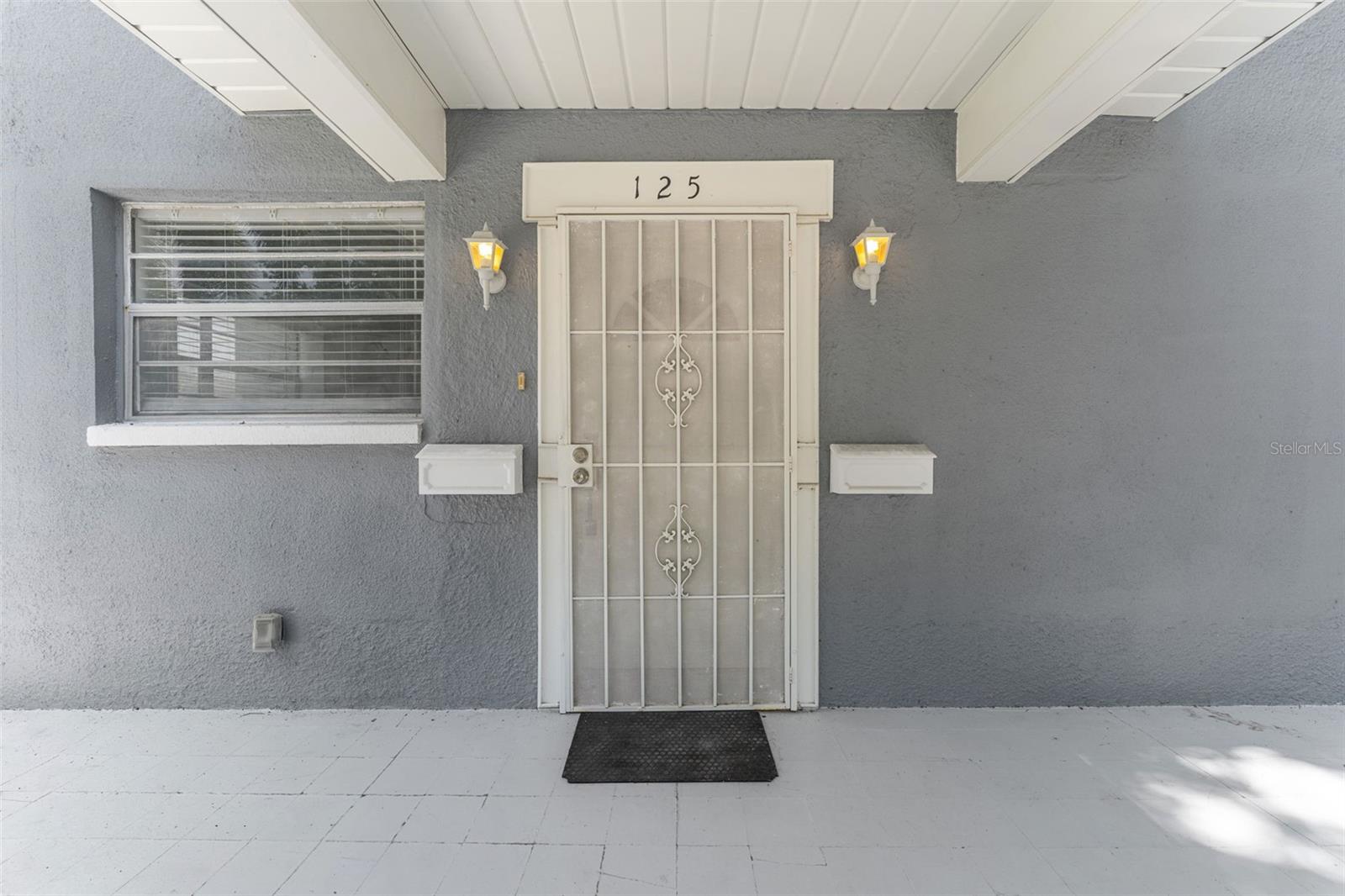 Image 3 of 32 For 125 8th Avenue Ne A