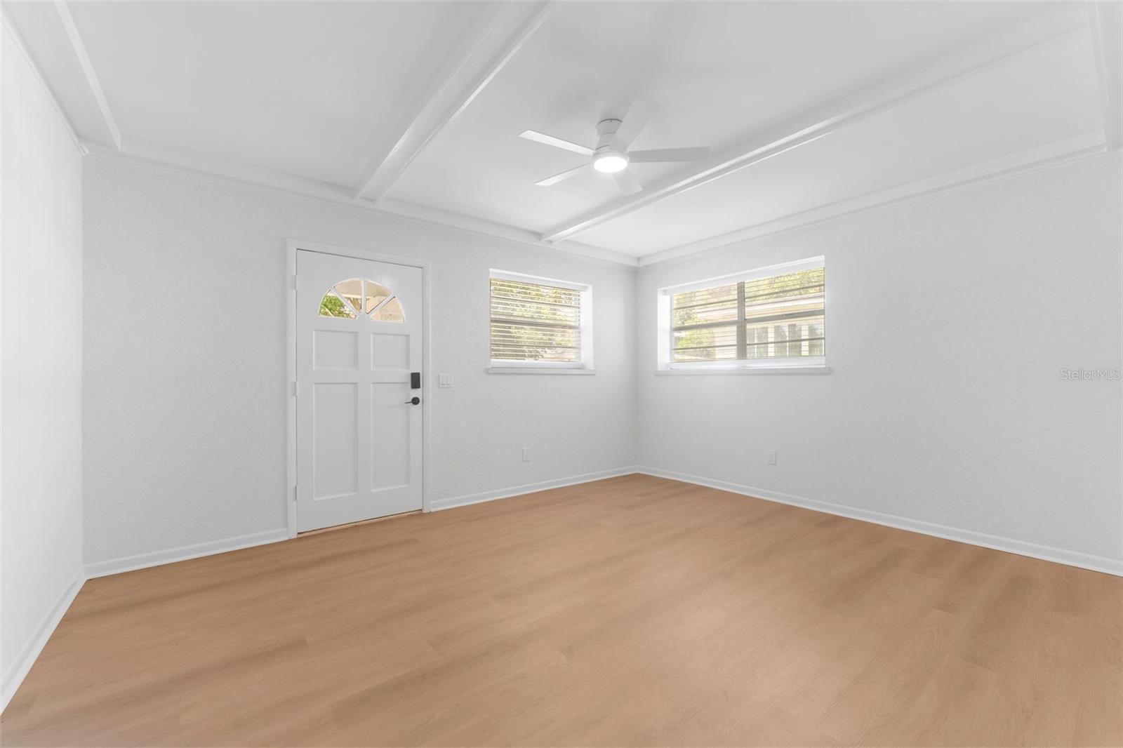 Image 4 of 32 For 125 8th Avenue Ne A