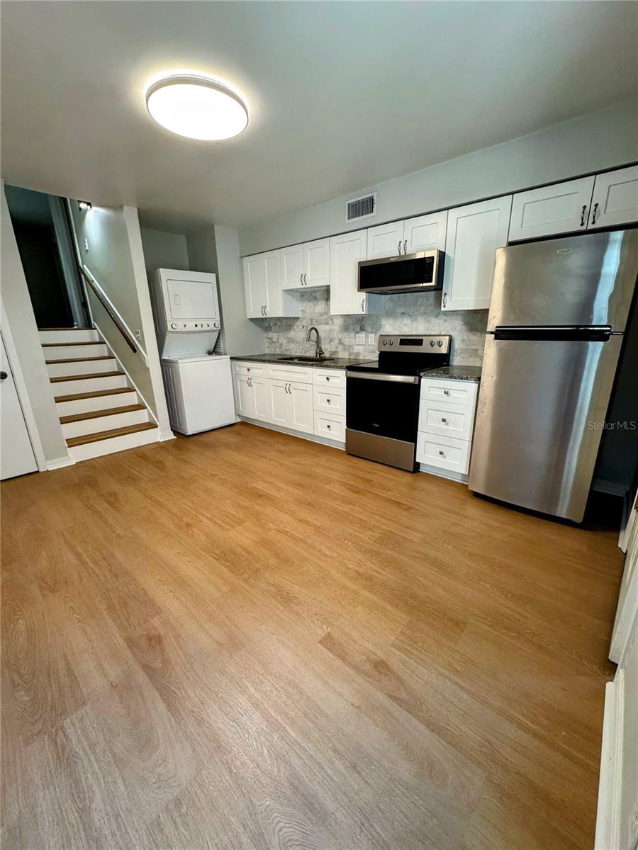 Image 10 of 31 For 4201 La Dega Court