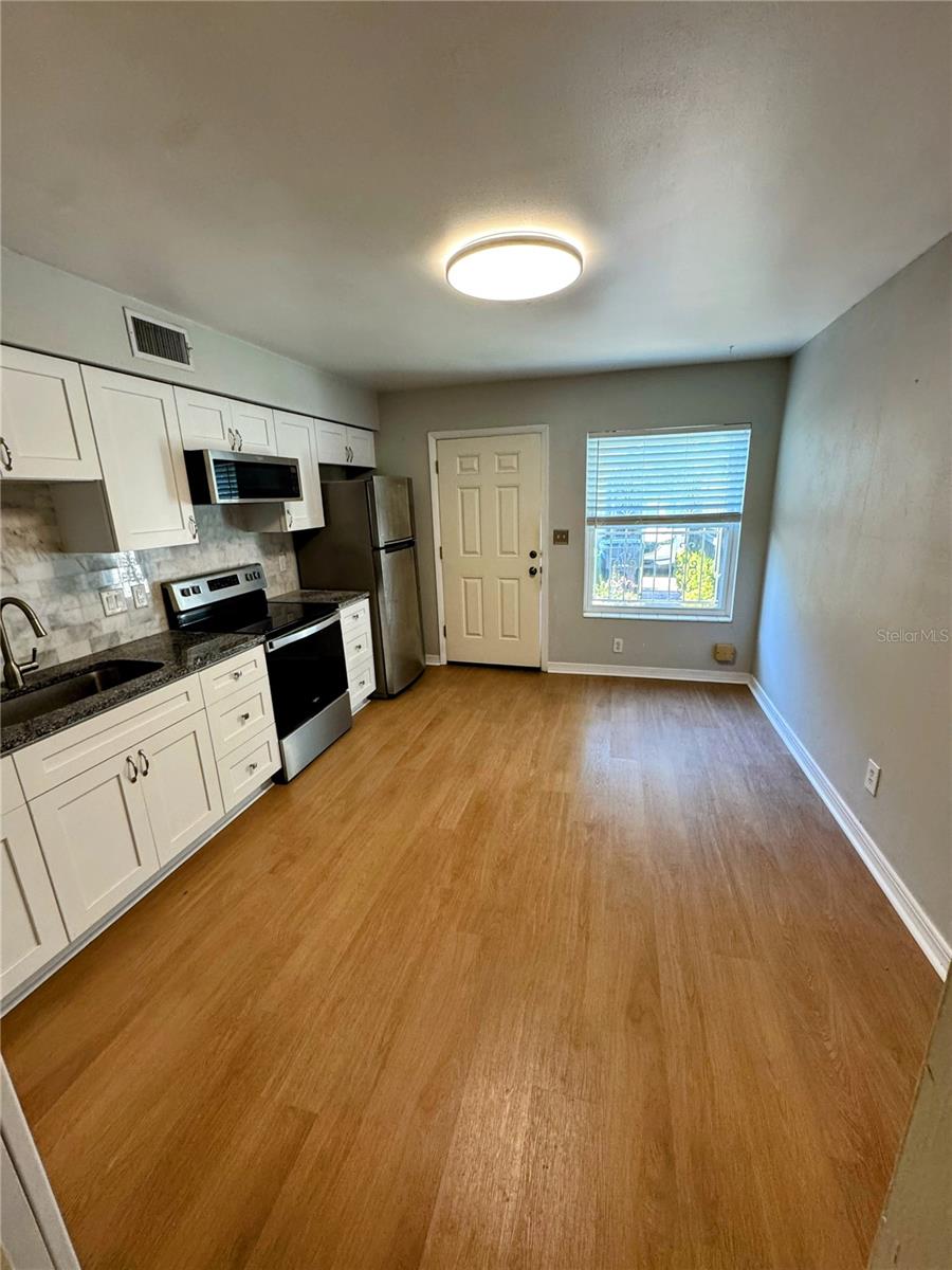 Image 11 of 31 For 4201 La Dega Court