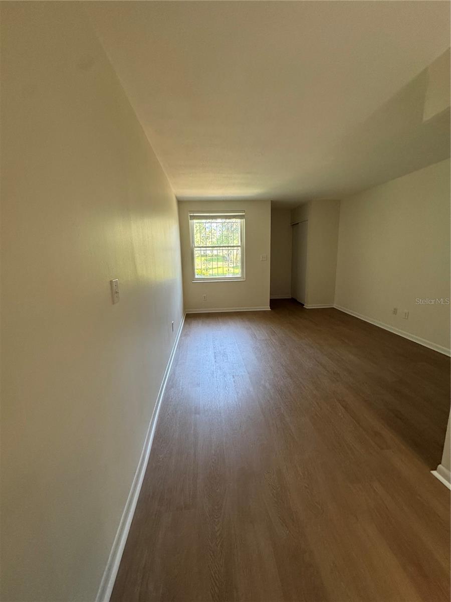 Image 5 of 31 For 4201 La Dega Court