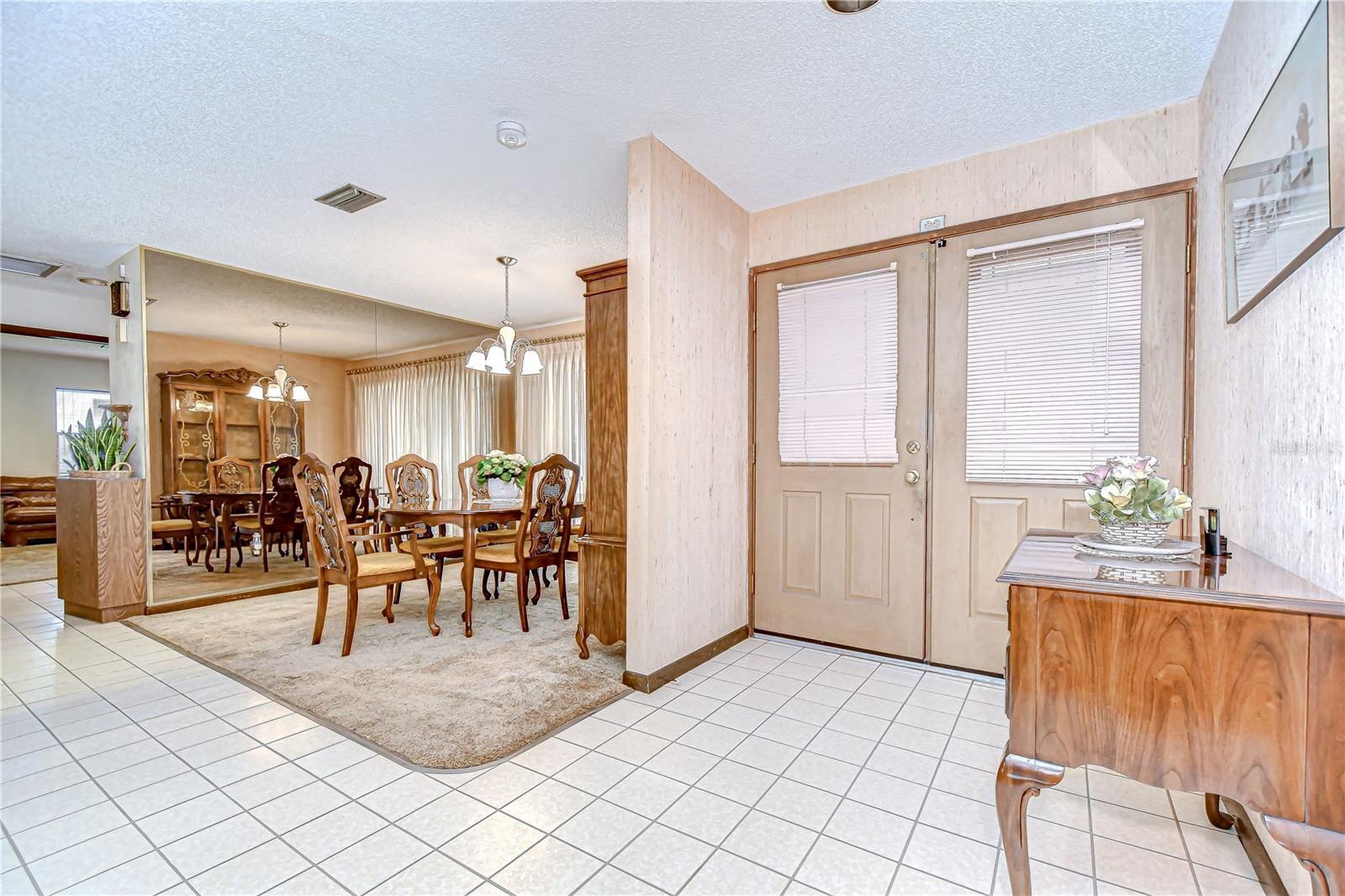 Image 5 of 45 For 13903 Wolcott Drive