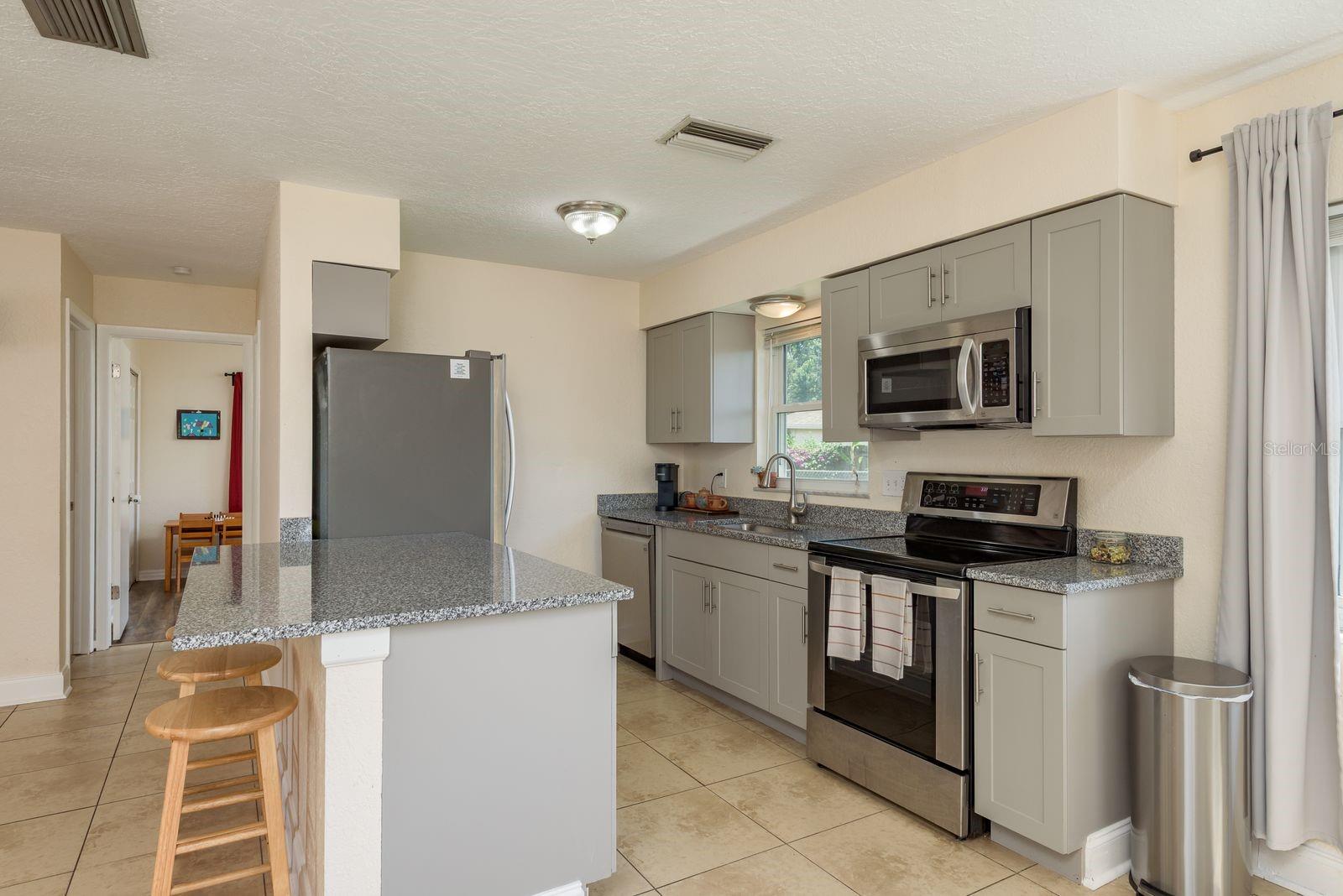Image 3 of 27 For 920 York Drive