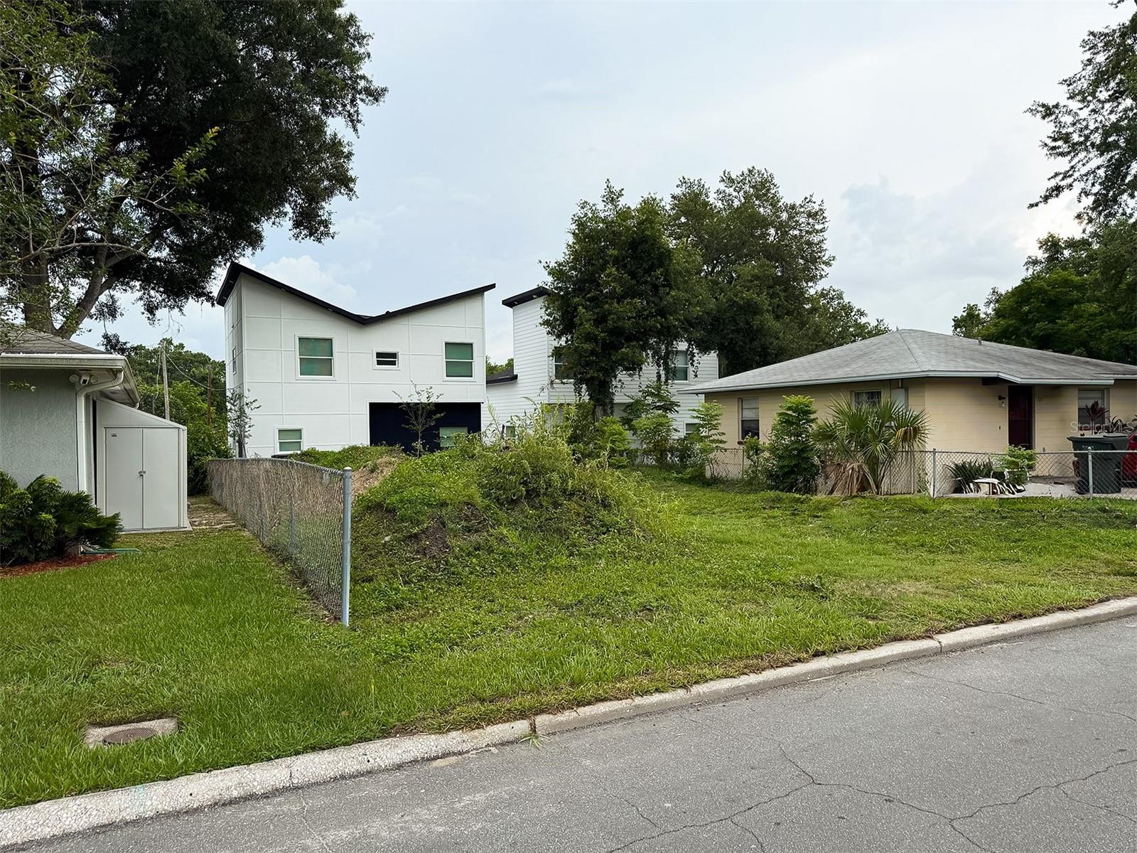 Image 5 of 6 For 717 13th Street