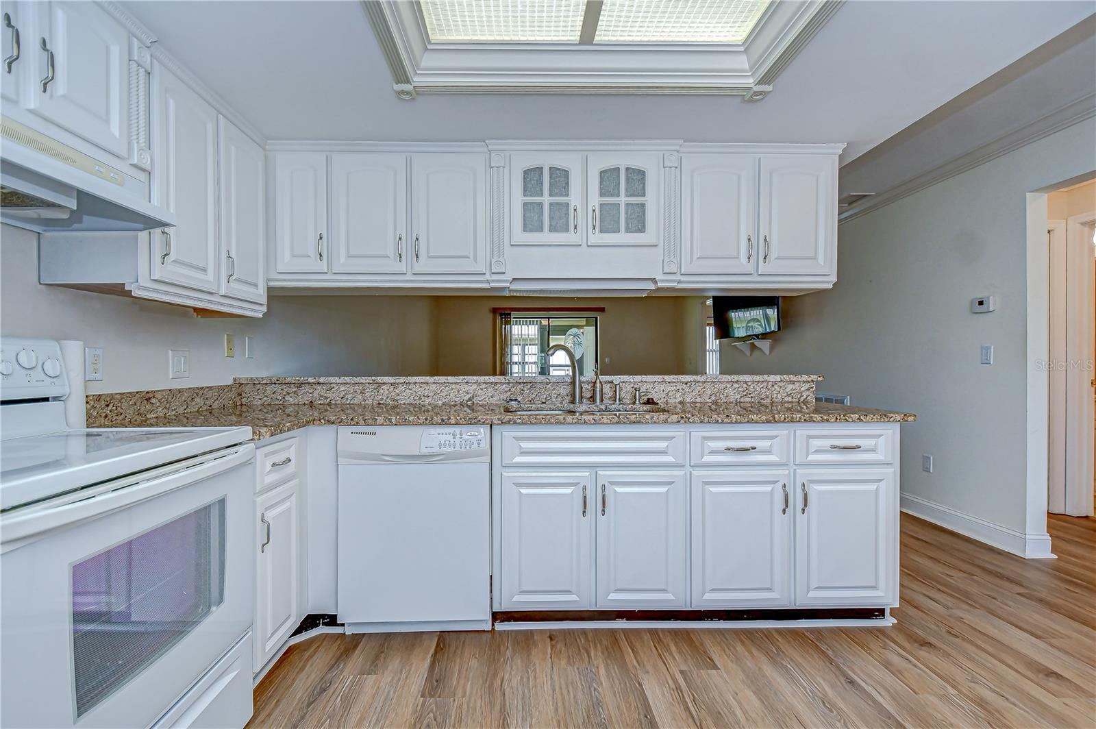 Image 14 of 42 For 6550 Teak Court