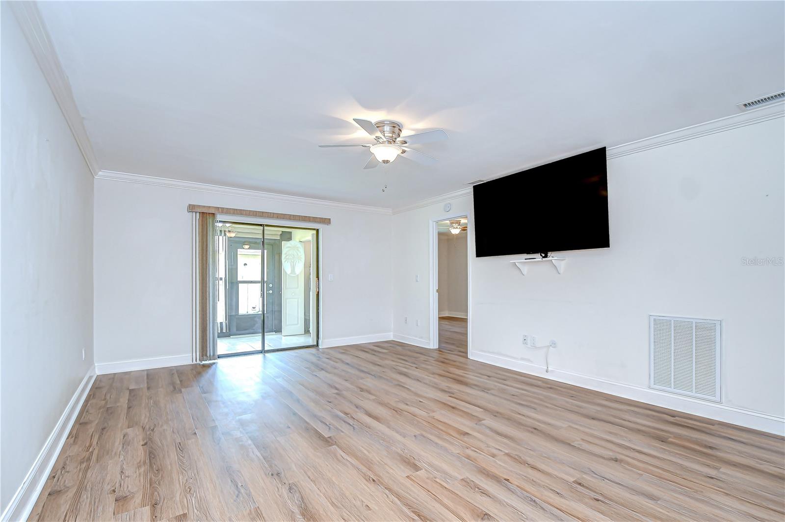 Image 16 of 42 For 6550 Teak Court