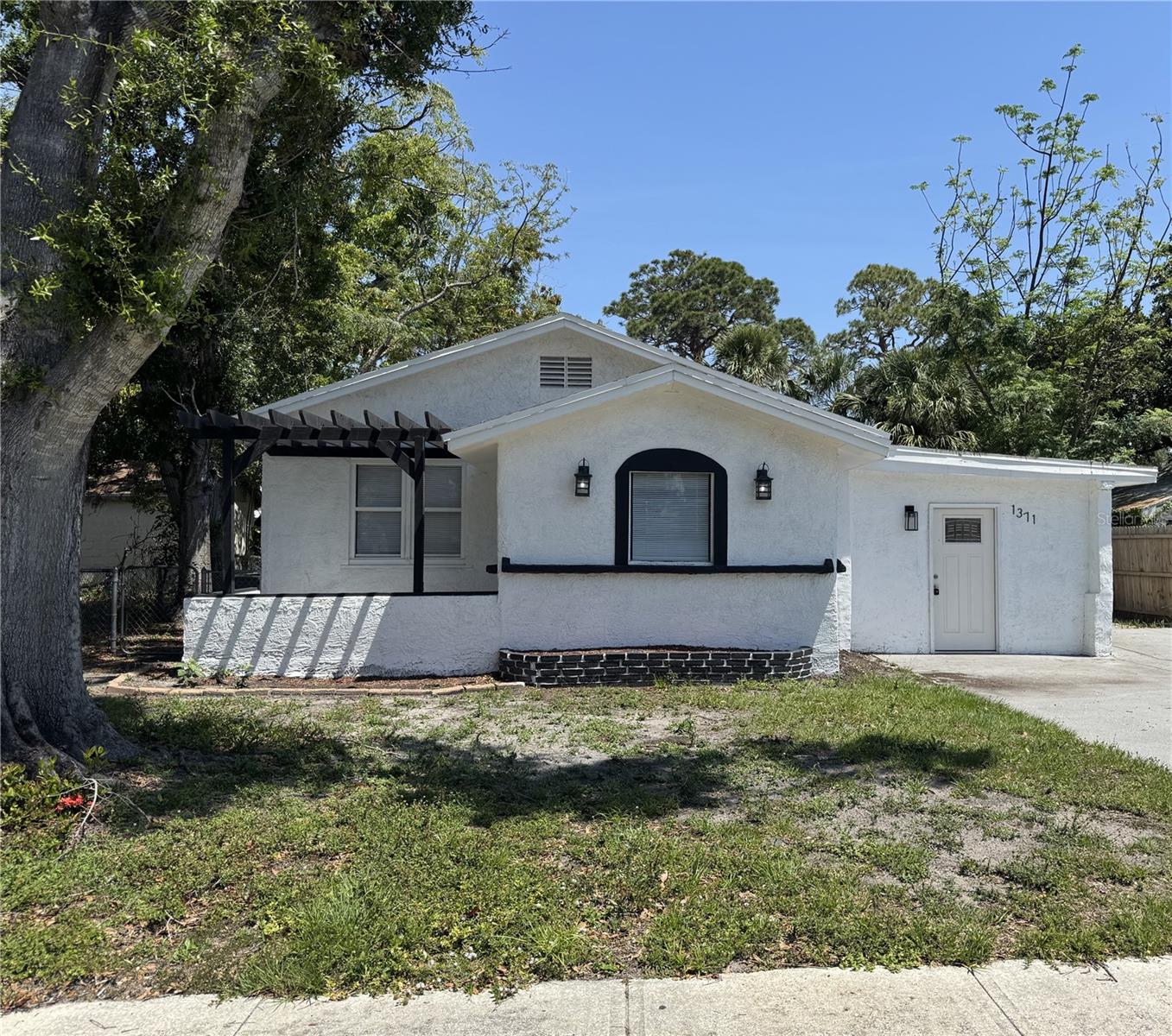 Details for 1371 14th Street, SARASOTA, FL 34236