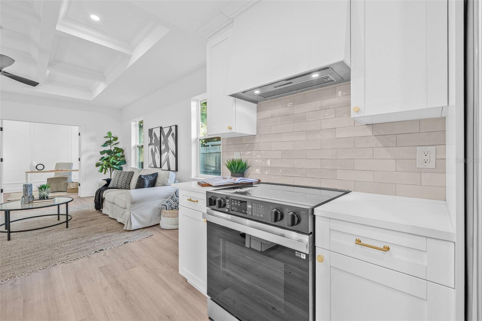 Image 10 of 34 For 1052 55th Avenue N