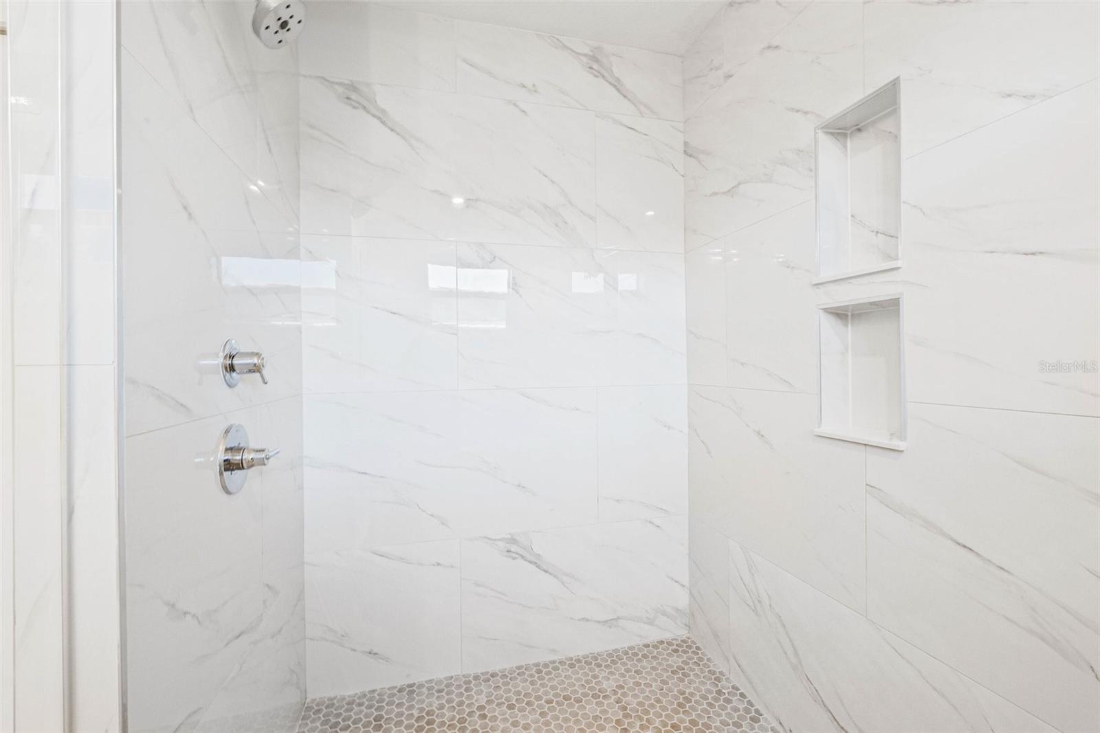 Image 23 of 34 For 1052 55th Avenue N