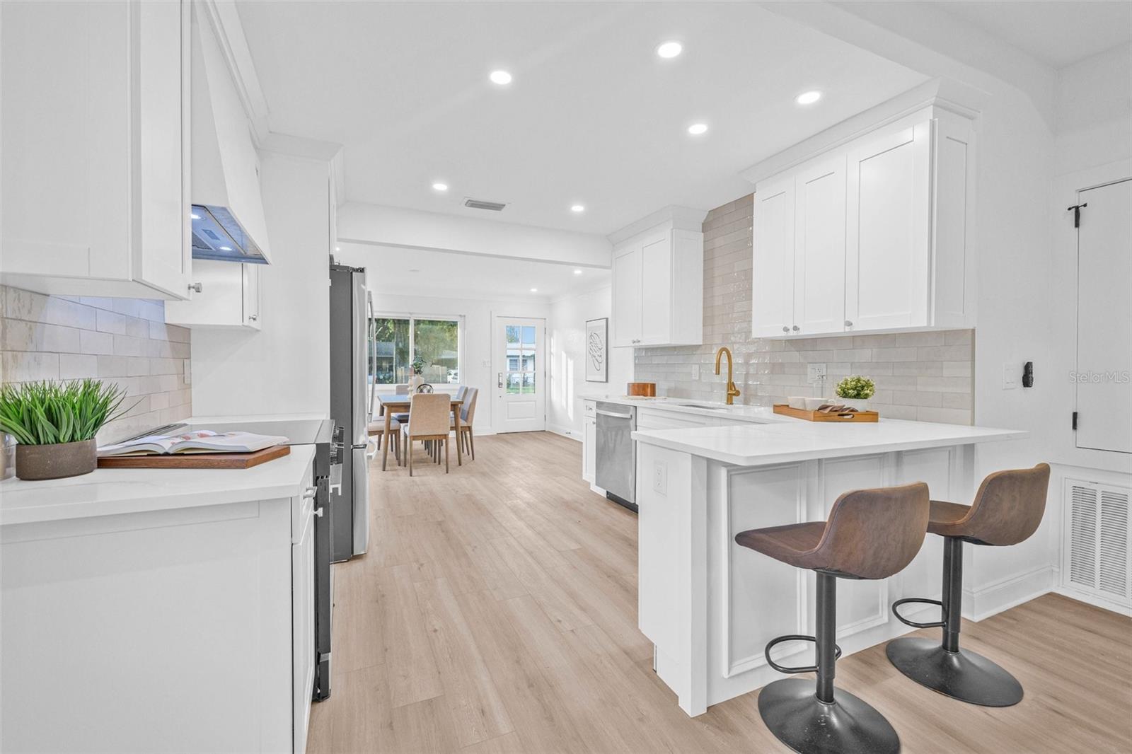 Image 27 of 34 For 1052 55th Avenue N