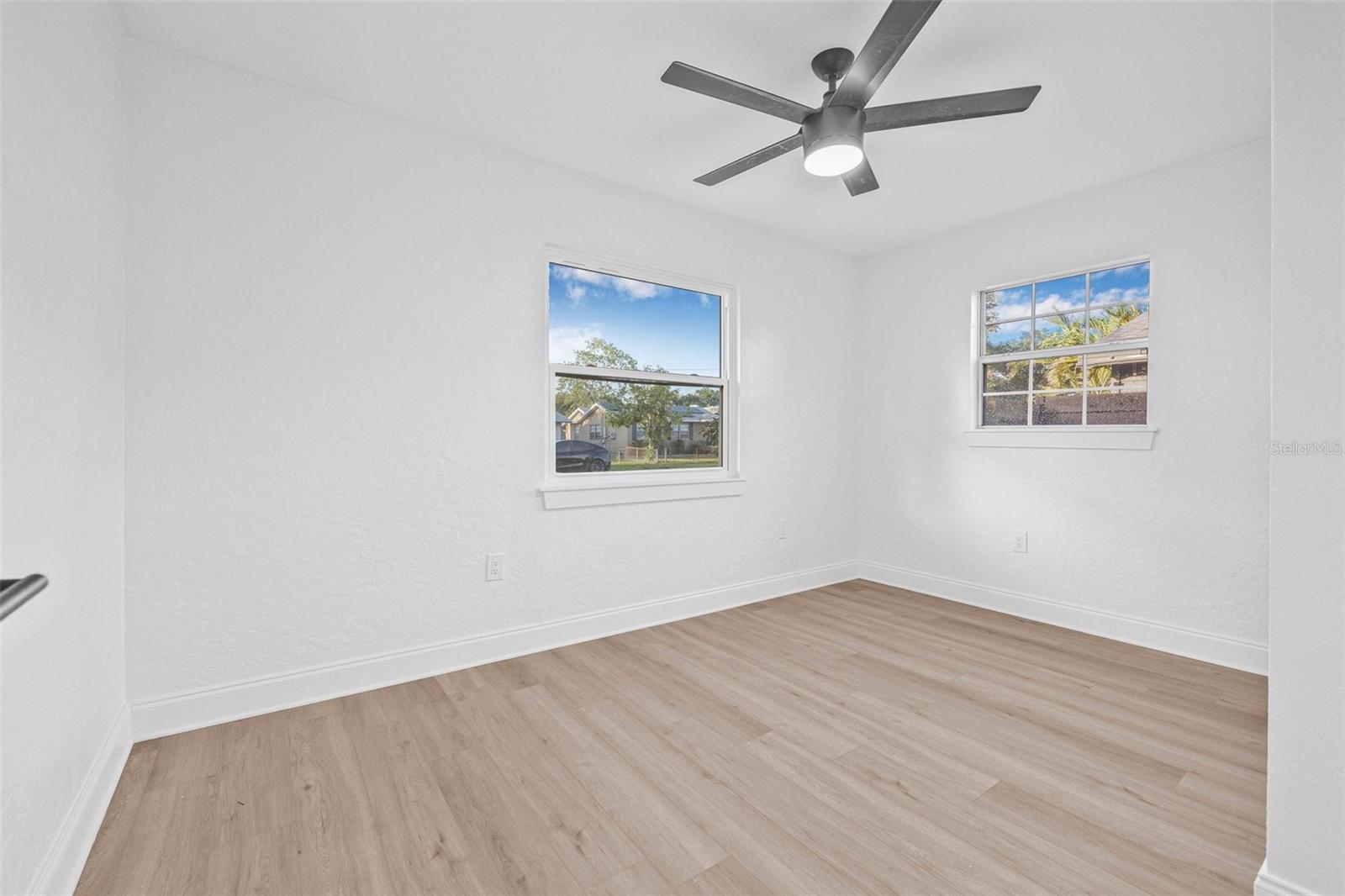 Image 29 of 34 For 1052 55th Avenue N