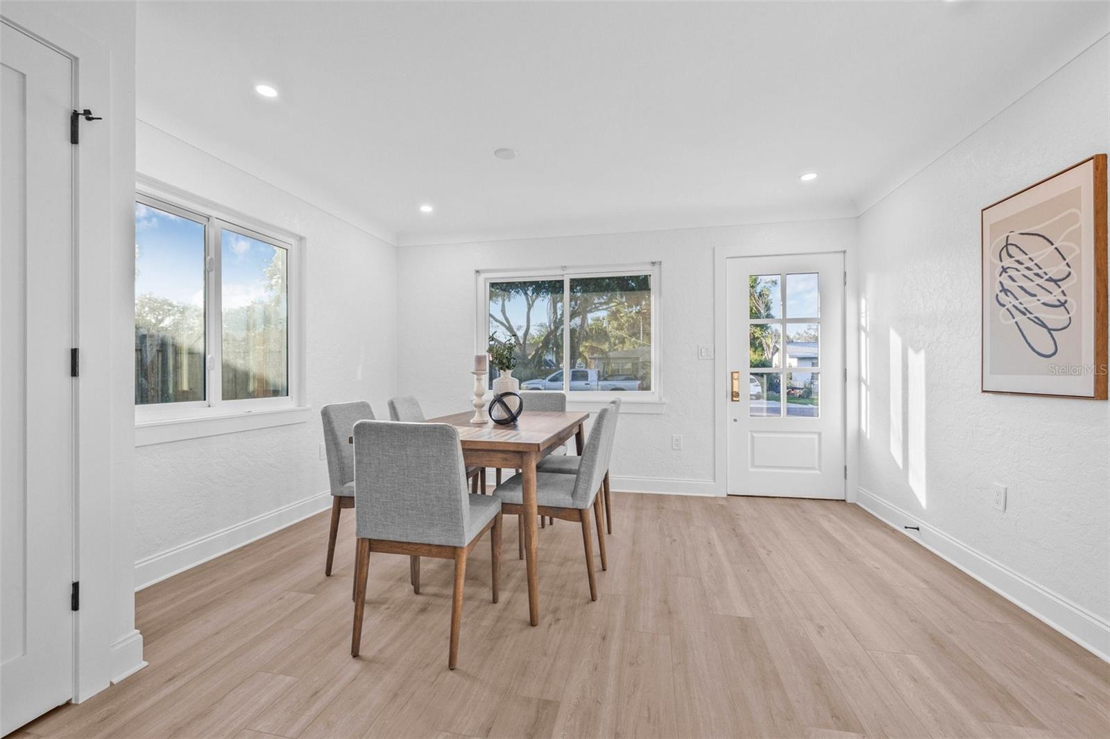Image 6 of 34 For 1052 55th Avenue N