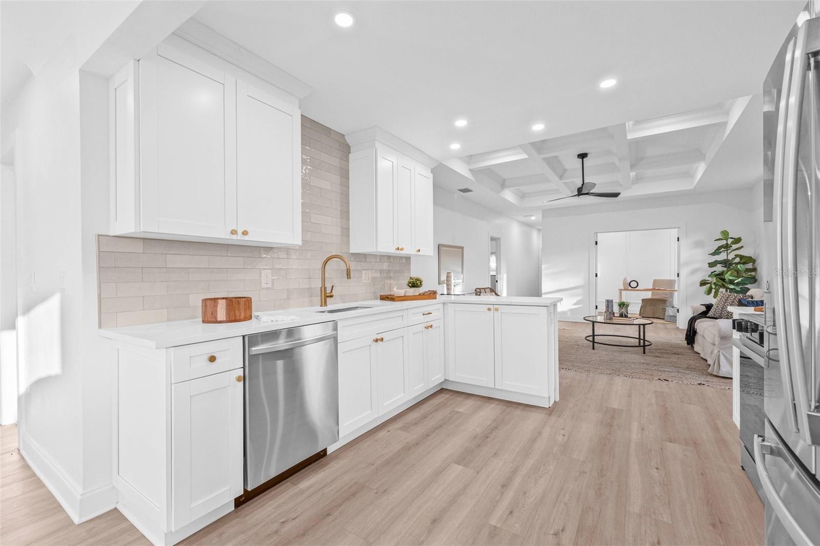 Image 7 of 34 For 1052 55th Avenue N
