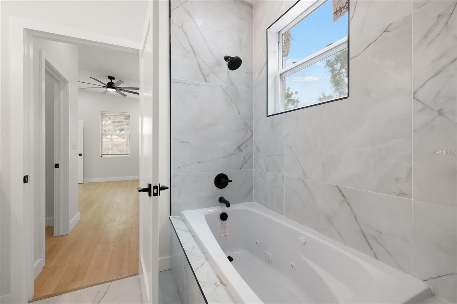 Image 13 of 19 For 1625 39th Street S