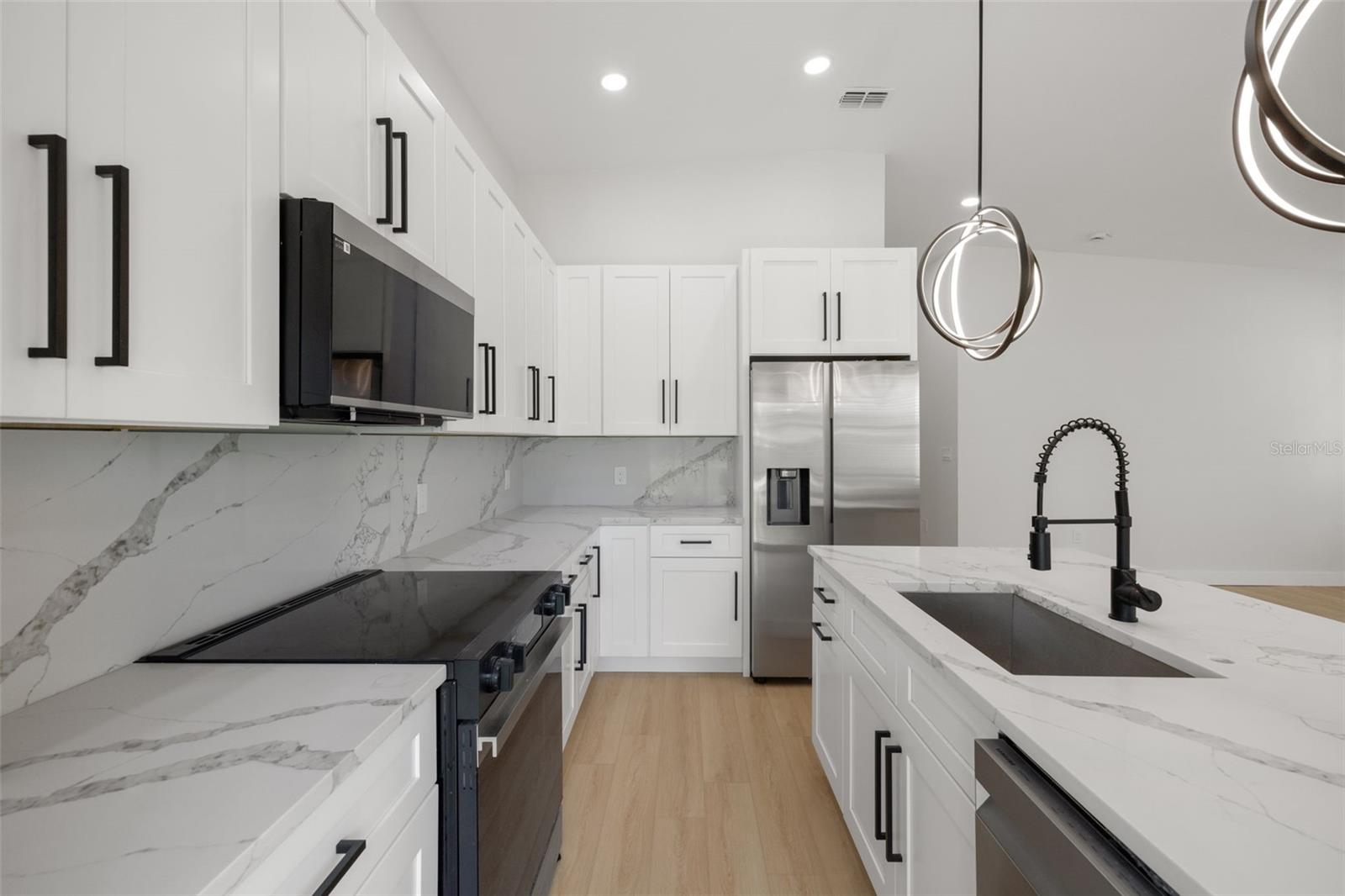 Image 6 of 19 For 1625 39th Street S