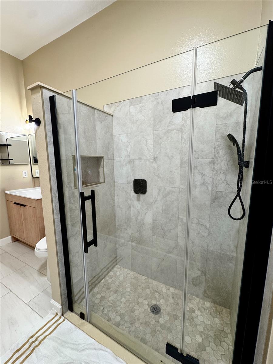 Image 20 of 27 For 6213 Ashfield Place