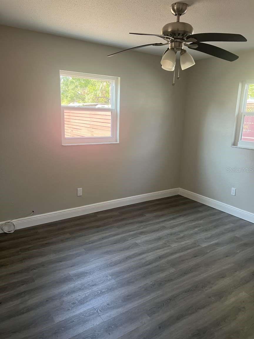 Image 12 of 17 For 639 48th Avenue N