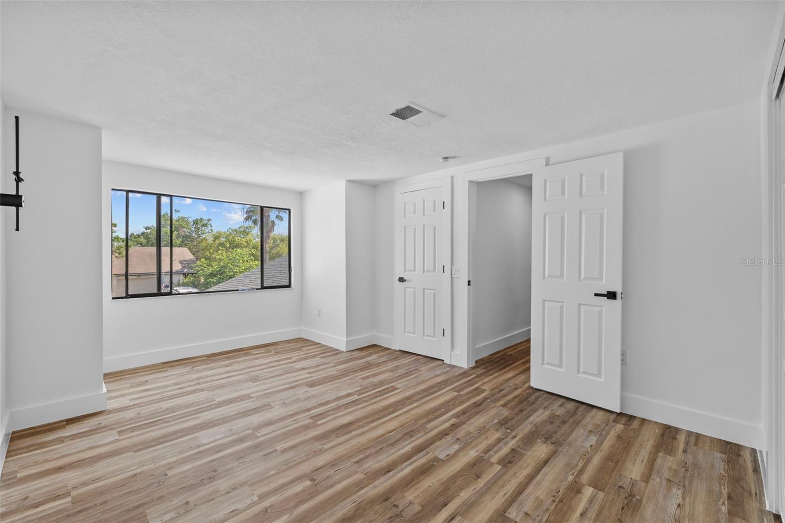 Image 18 of 34 For 7318 Bellows Falls Lane