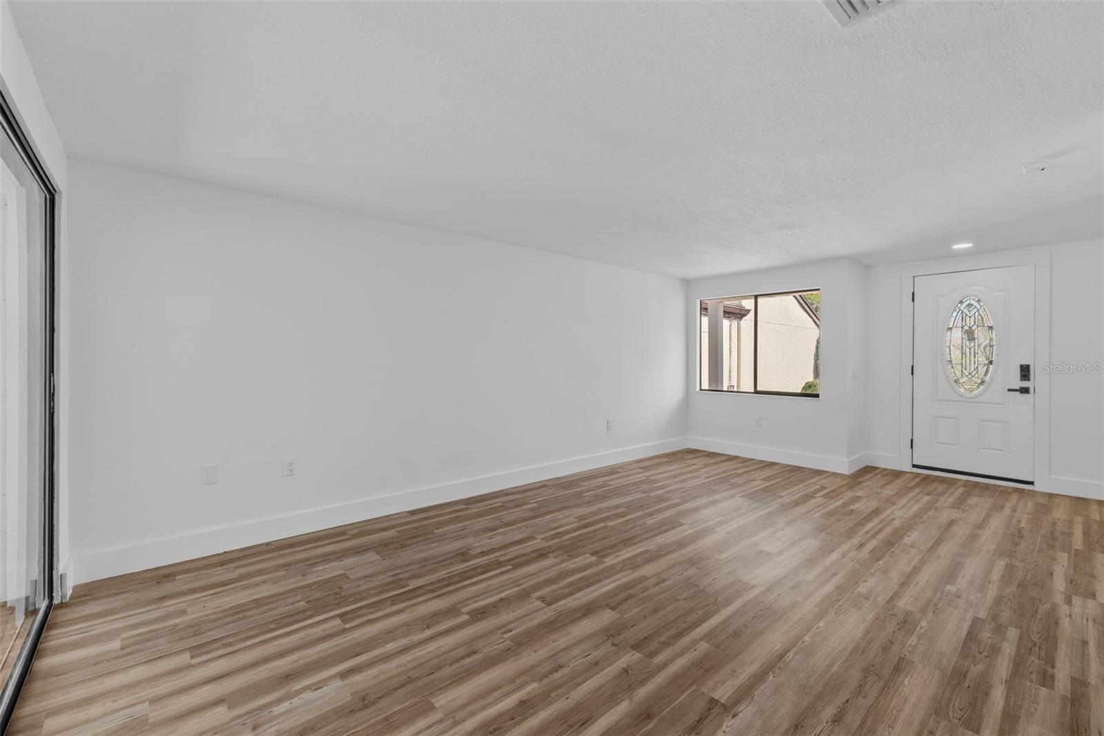 Image 5 of 34 For 7318 Bellows Falls Lane