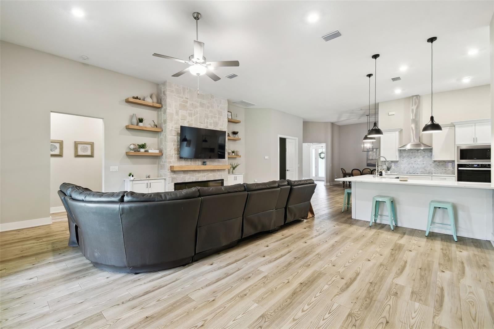 Image 25 of 62 For 13334 Oldenburg Drive