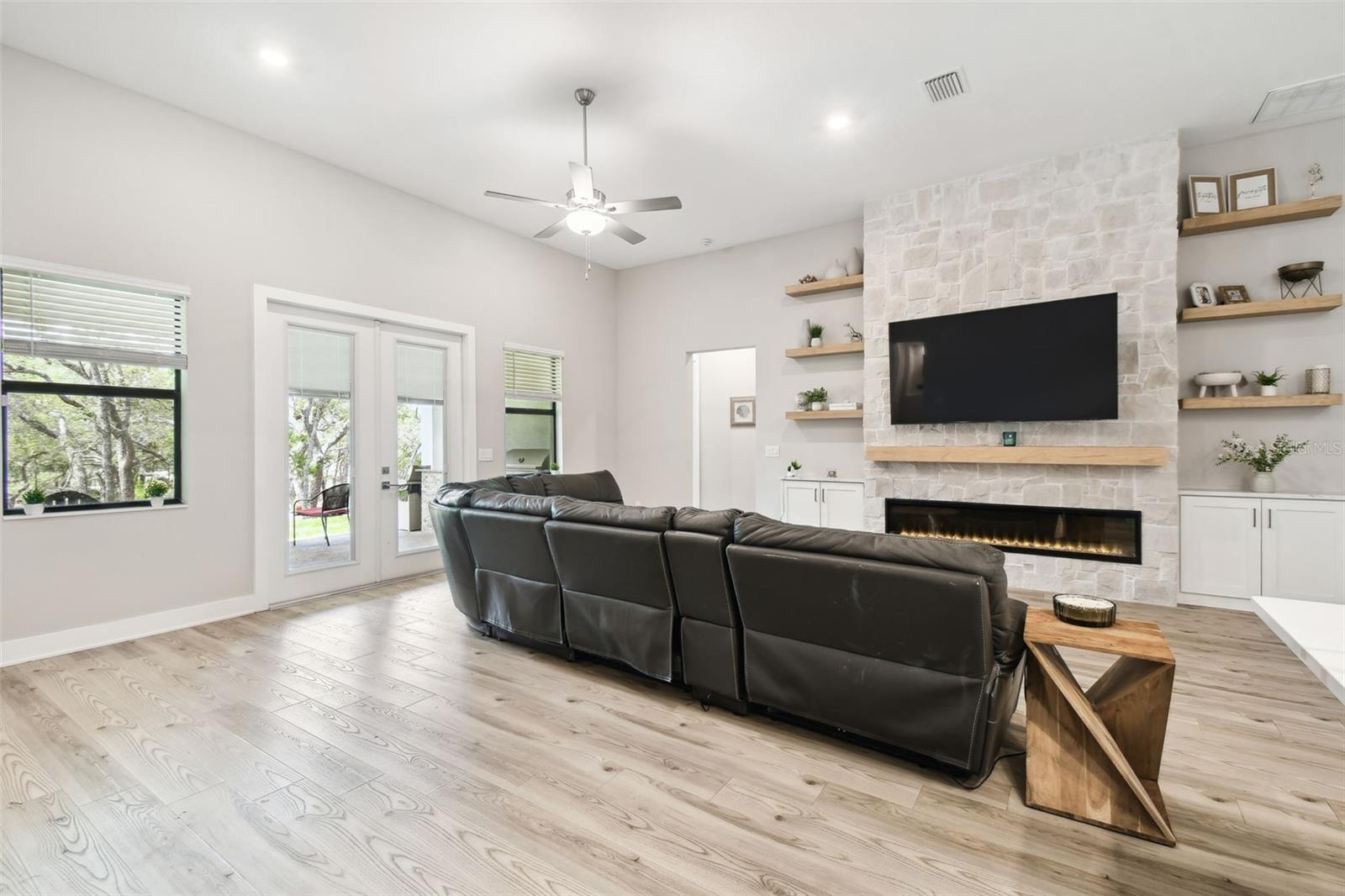 Image 26 of 62 For 13334 Oldenburg Drive