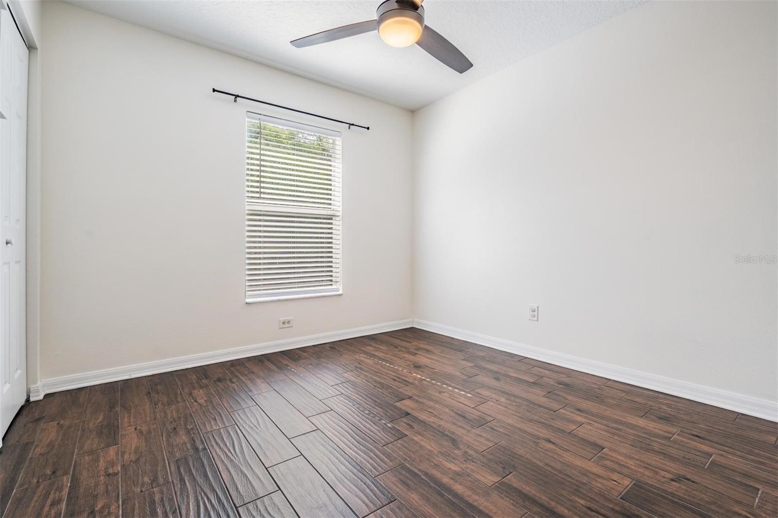 Listing photo id 19 for 4205 Suwanee Avenue