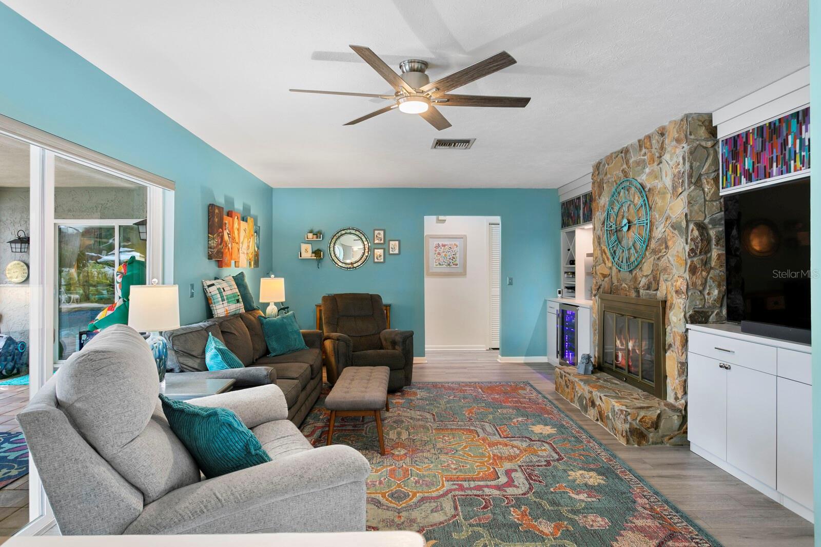 Image 17 of 58 For 13810 Lake Village Place