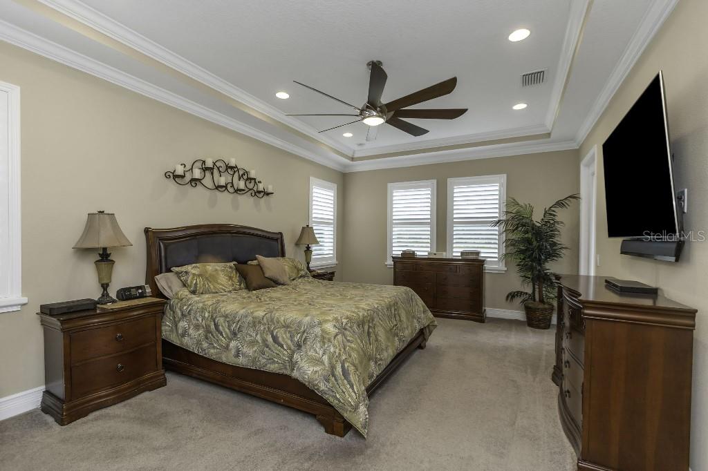 Listing photo id 27 for 4239 Woodland Retreat Boulevard