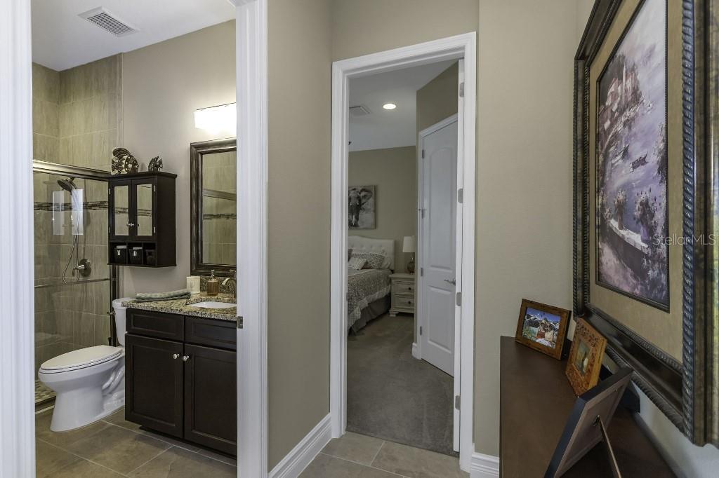 Listing photo id 38 for 4239 Woodland Retreat Boulevard