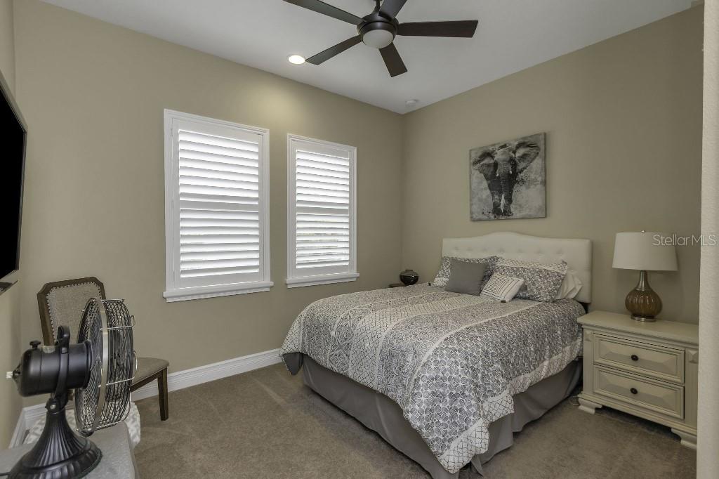 Listing photo id 40 for 4239 Woodland Retreat Boulevard