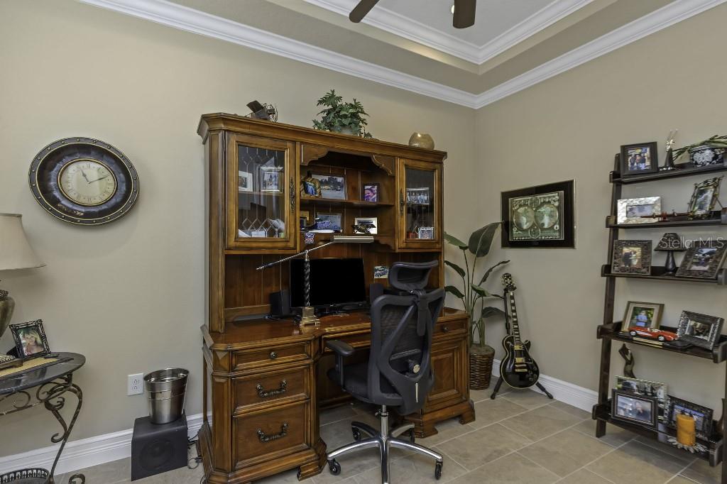 Listing photo id 59 for 4239 Woodland Retreat Boulevard