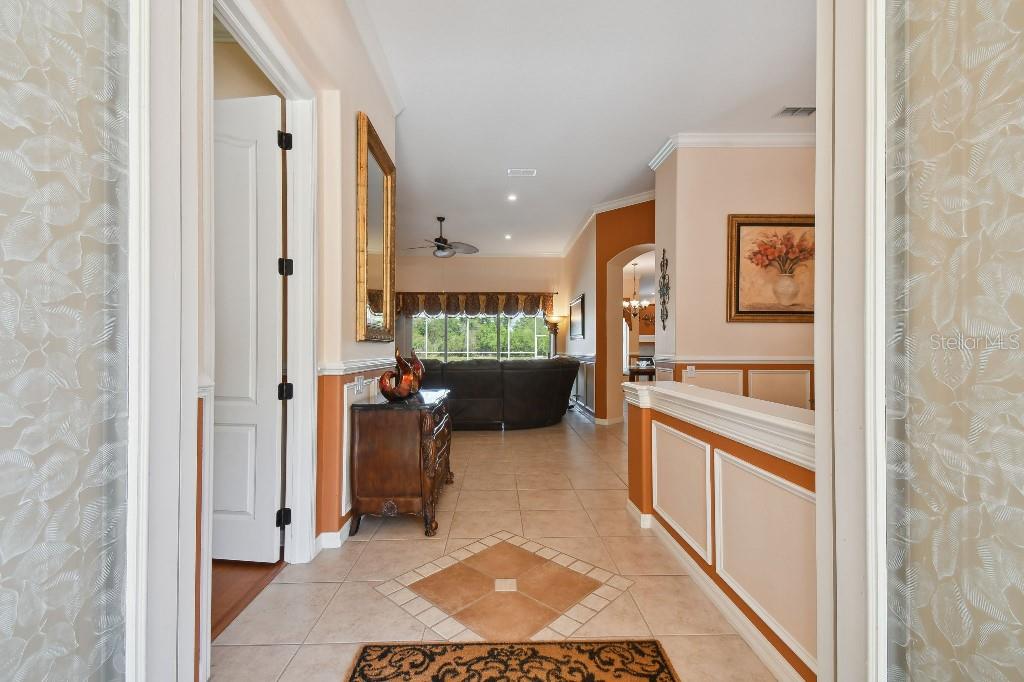 Listing photo id 8 for 17923 Arbor Haven Drive