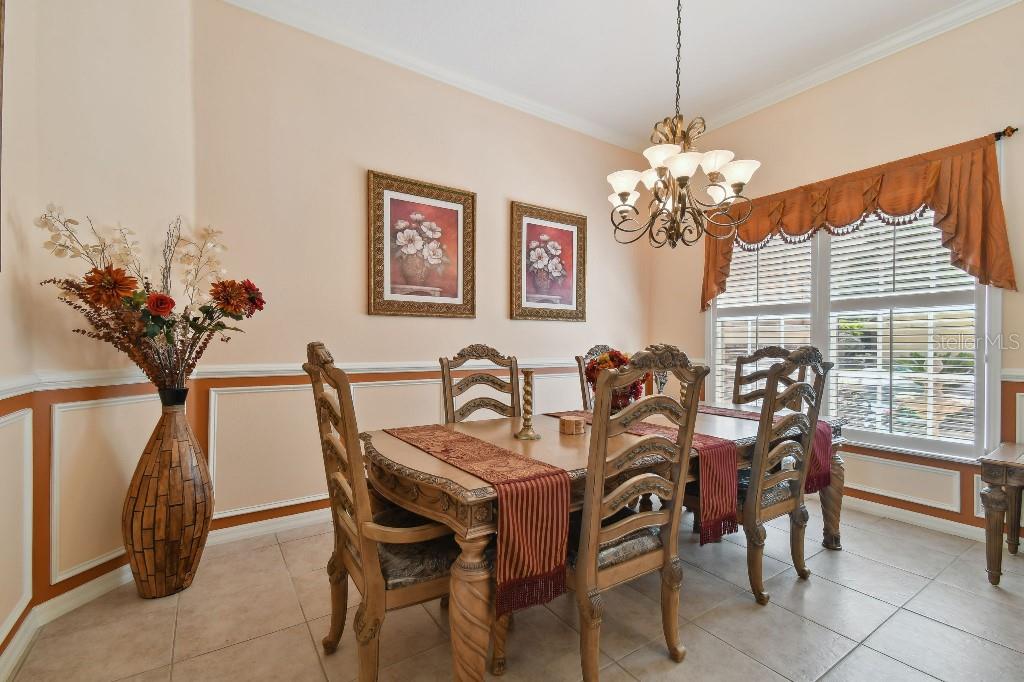 Listing photo id 9 for 17923 Arbor Haven Drive