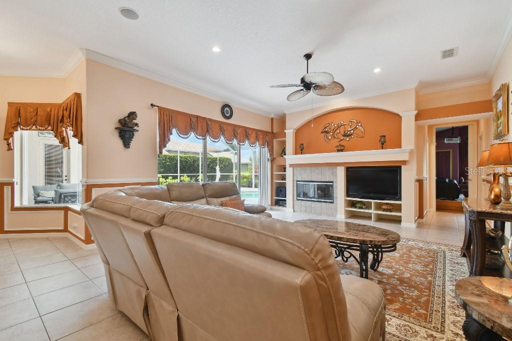 Listing photo id 13 for 17923 Arbor Haven Drive