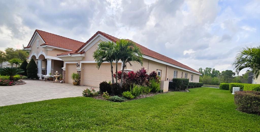 Listing photo id 4 for 17923 Arbor Haven Drive