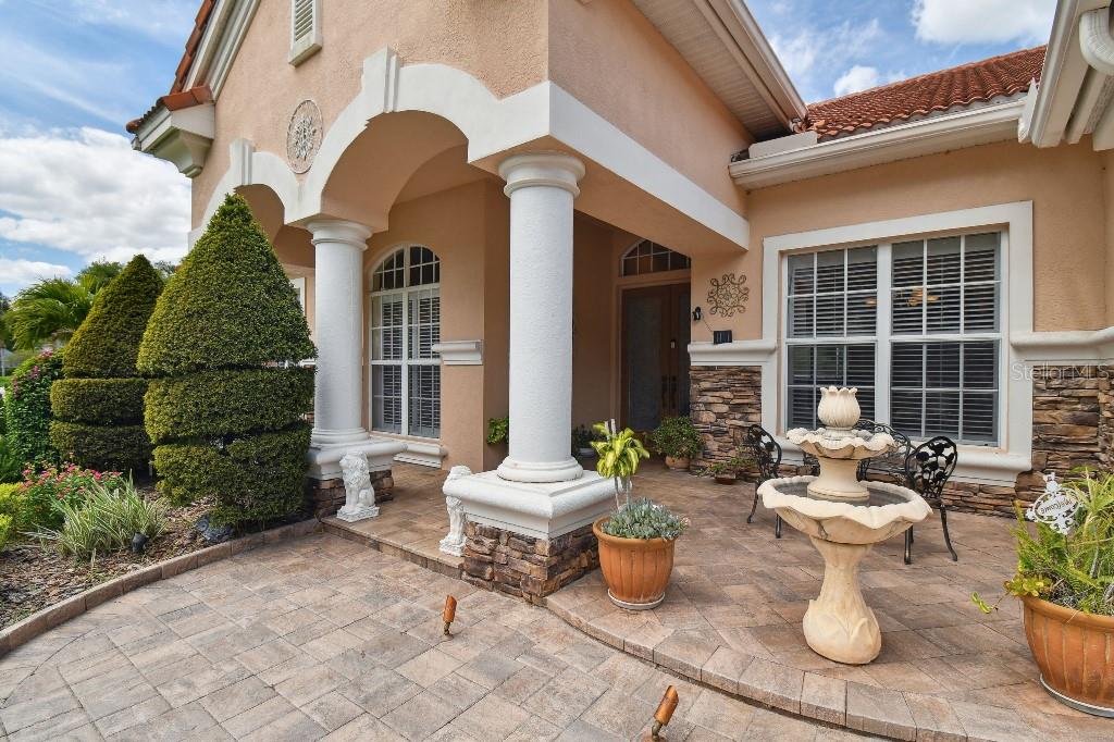 Listing photo id 5 for 17923 Arbor Haven Drive