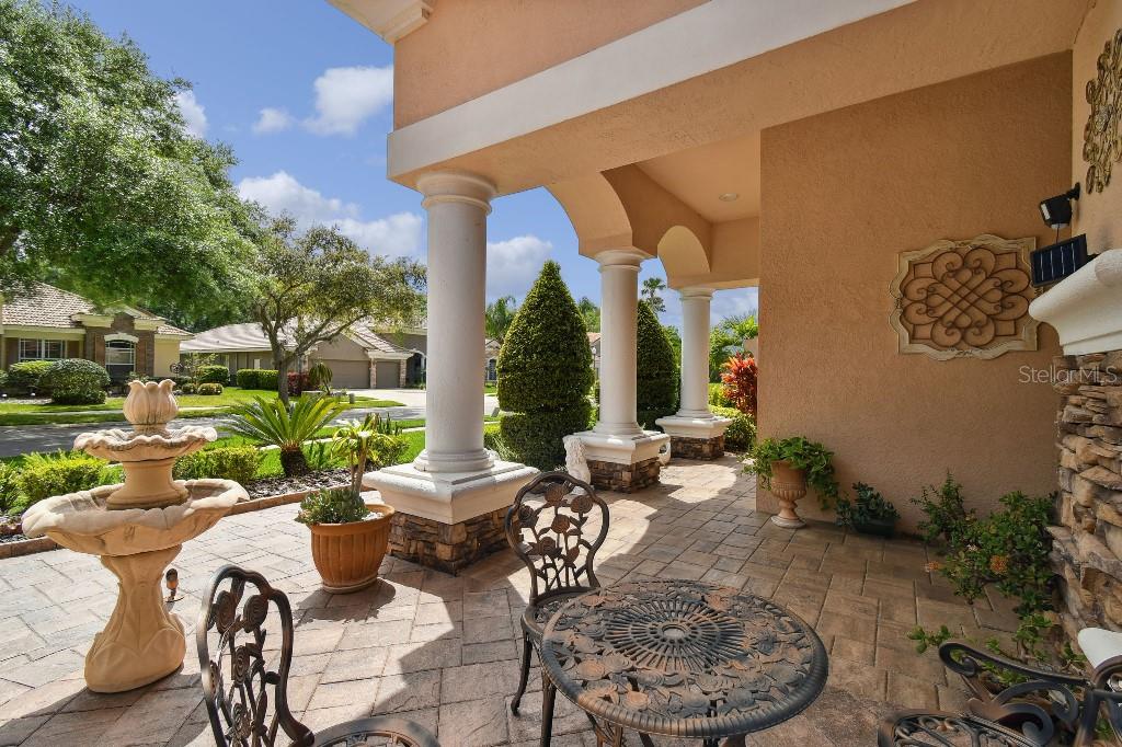 Listing photo id 6 for 17923 Arbor Haven Drive
