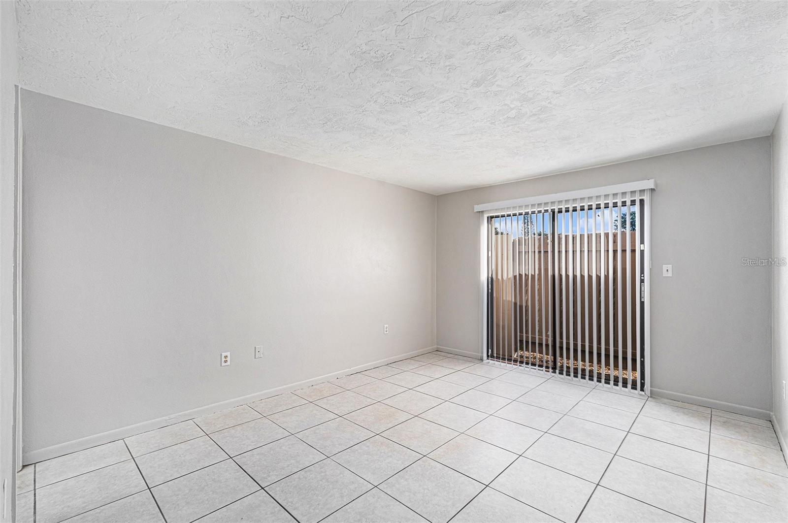 Listing photo id 10 for 4309 Cedar Grove Street