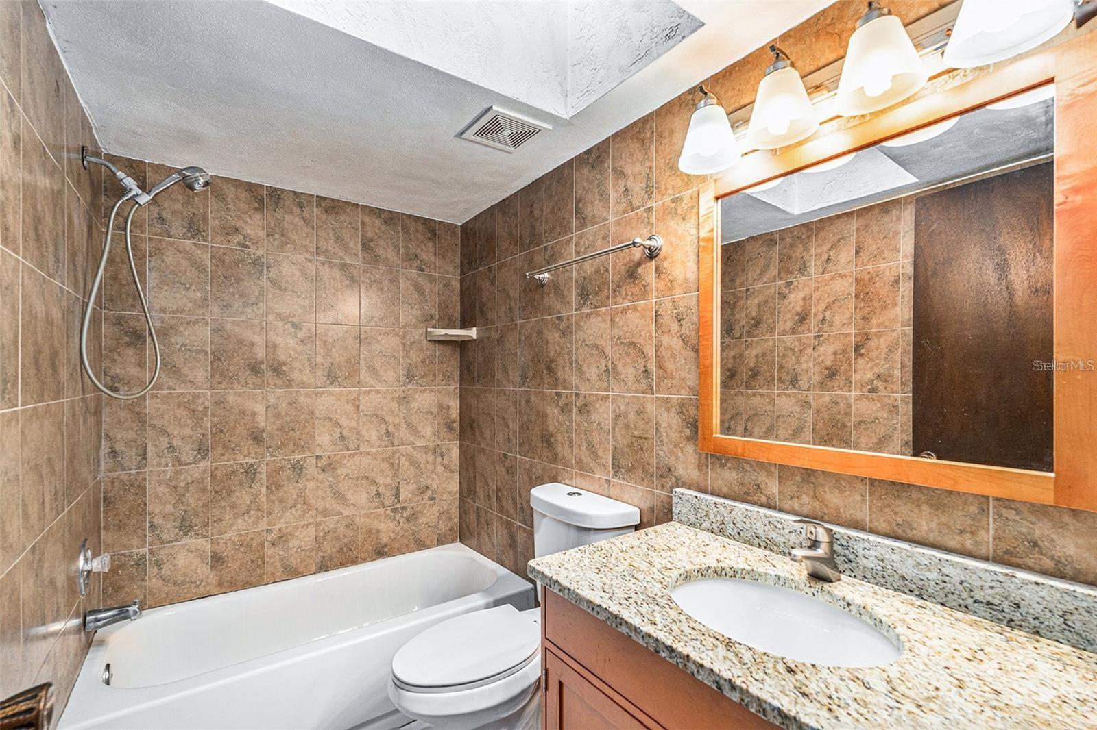 Listing photo id 19 for 4309 Cedar Grove Street