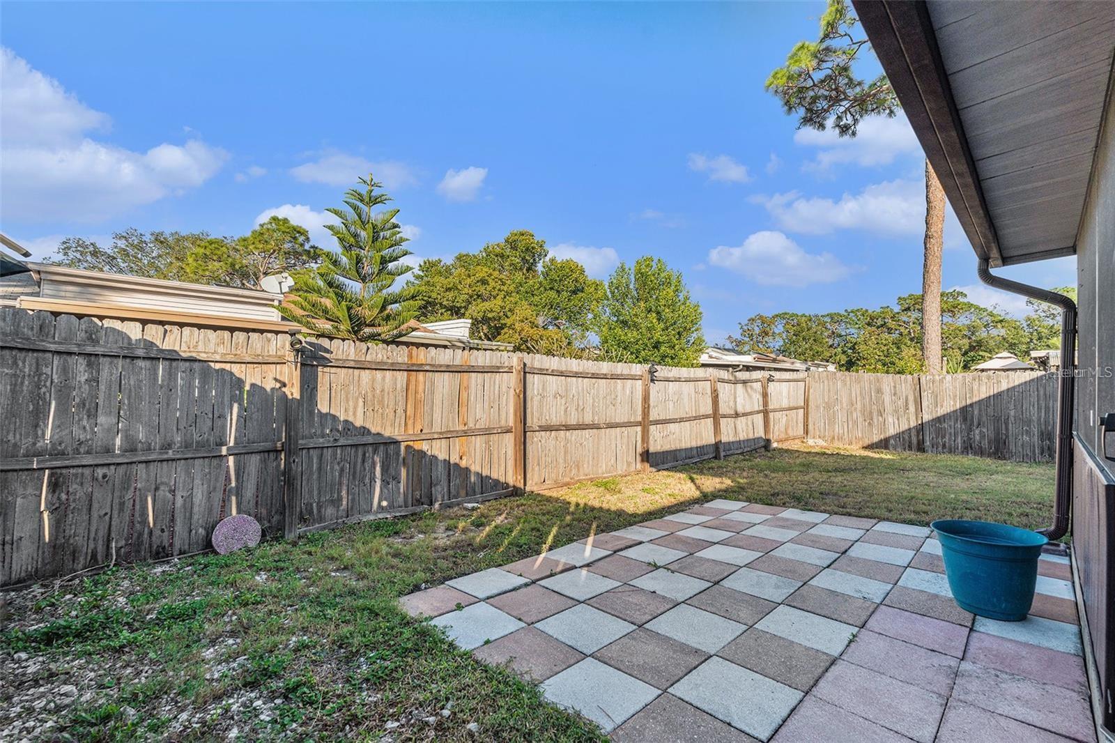 Listing photo id 24 for 4309 Cedar Grove Street
