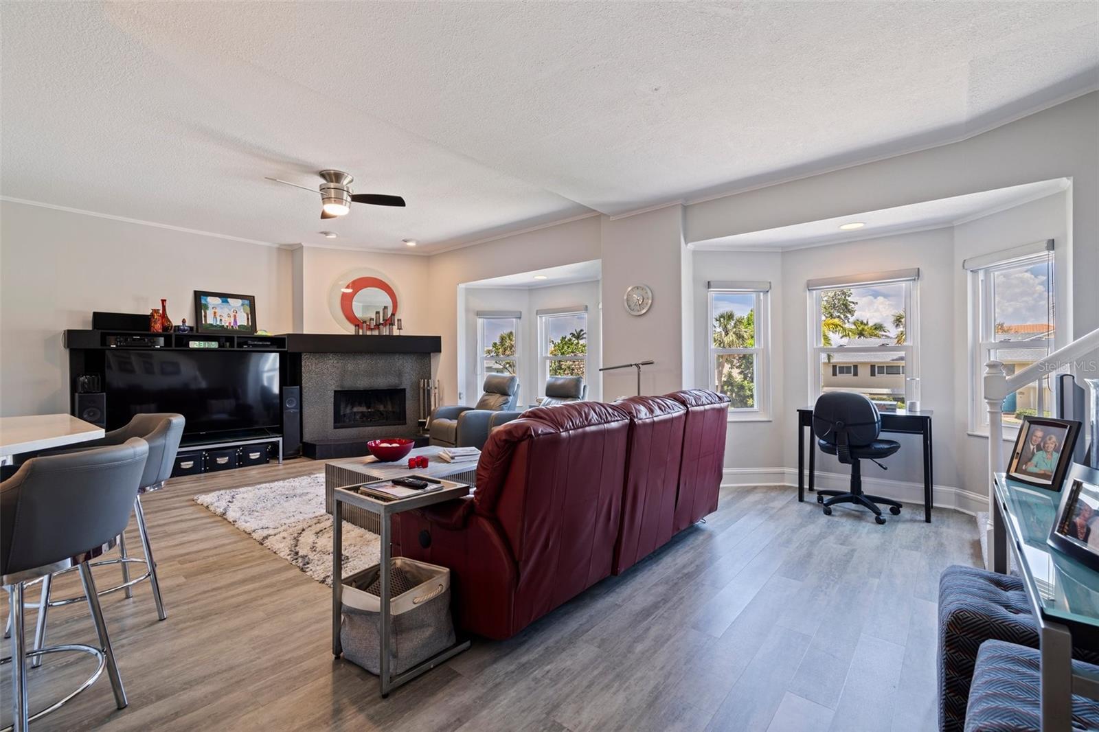 Listing photo id 20 for 1156 2nd Avenue S